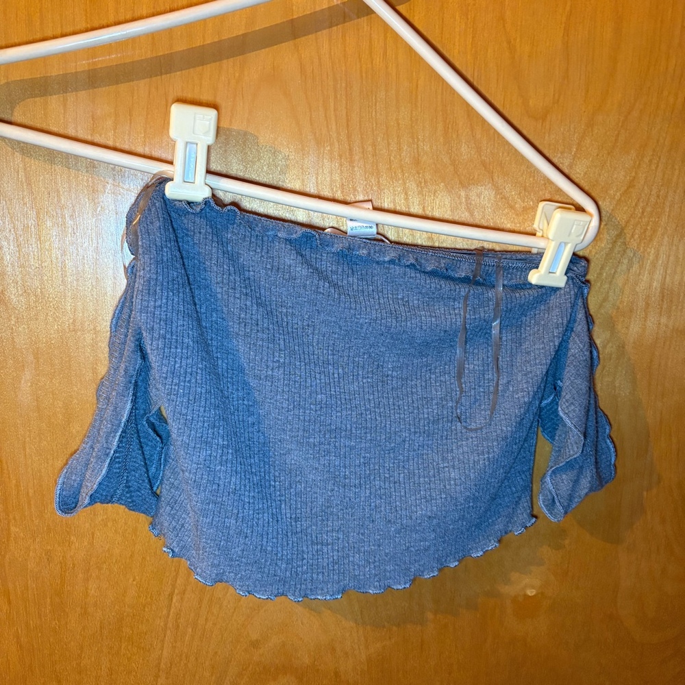 Gray short sleeve off shoulder crop top large